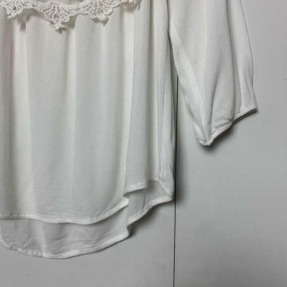 Off-Shoulder White Shirt - Picture 11 of 12